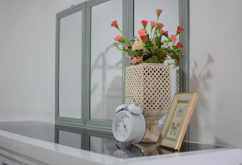 סוויטה משפחתית, Gmb Arte