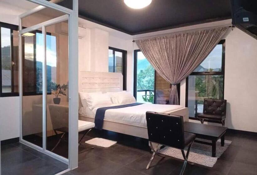 סוויטה עם מרפסת, Gmb Arte