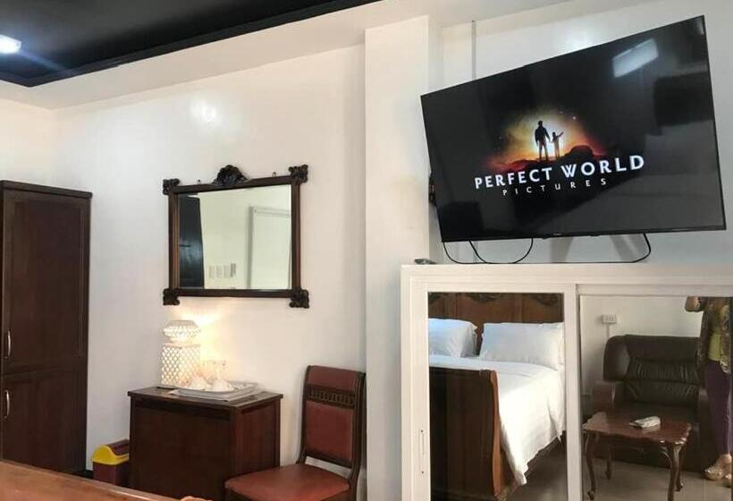 סוויטה עם מרפסת, Gmb Arte