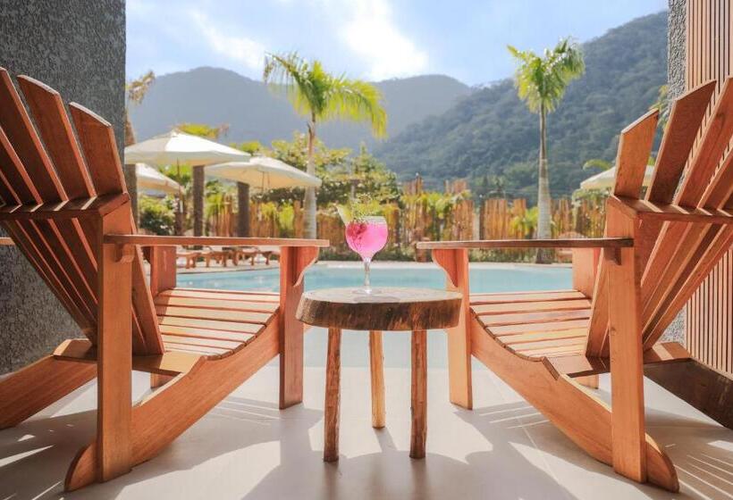 سوییت لوکس, Mandala Beach