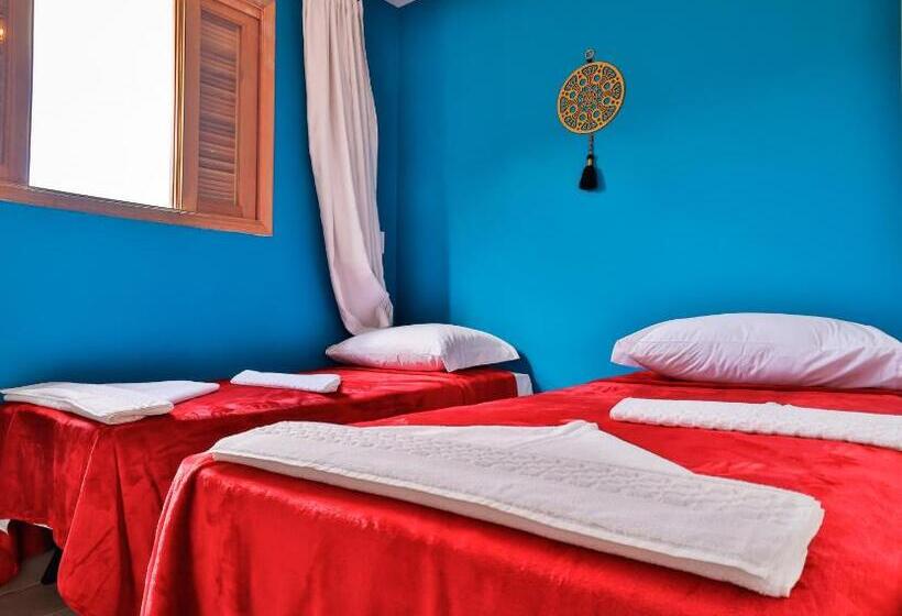 سوییت خانوادگی, Mandala Beach