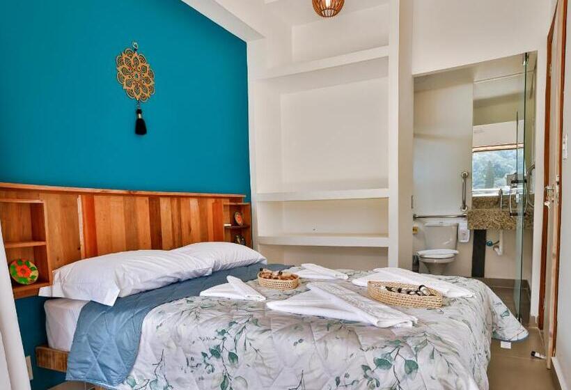 سوییت خانوادگی, Mandala Beach