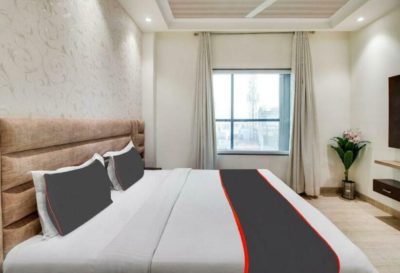 三人经典房间, Super Collection O Bareilly Near Satellite Bus Stand Formerly Amber Heights