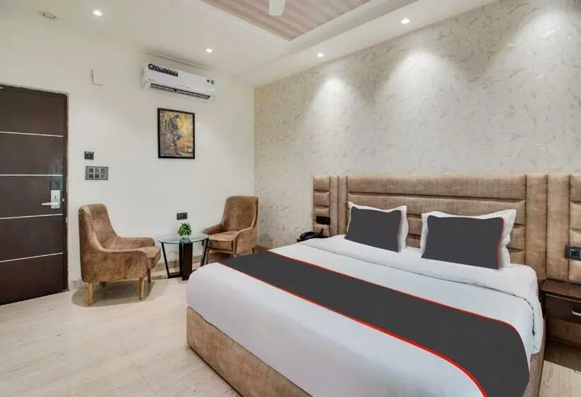 トリプルクラシックルーム, Super Collection O Bareilly Near Satellite Bus Stand Formerly Amber Heights