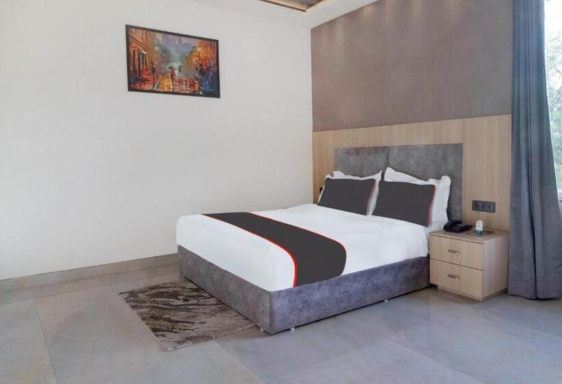 三人经典房间, Super Collection O Bareilly Near Satellite Bus Stand Formerly Amber Heights