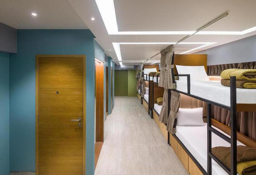 سرير فى غرفة مشتركة مزودة بحمام مشترك, City Stay