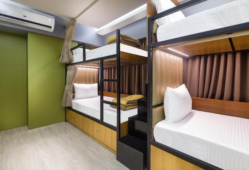 سرير فى غرفة مشتركة مزودة بحمام مشترك, City Stay