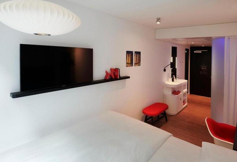 חדר סטנדרט עם מיטת קינג, Citizenm Chicago Downtown