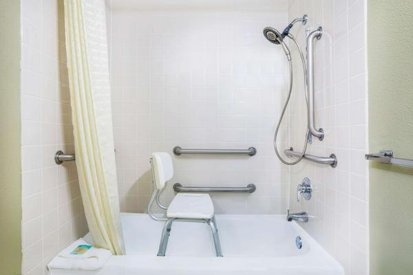 身障者適用キングサイズベッドルーム, Riverfront