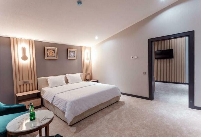 سوییت, Husma Hotel & Spa