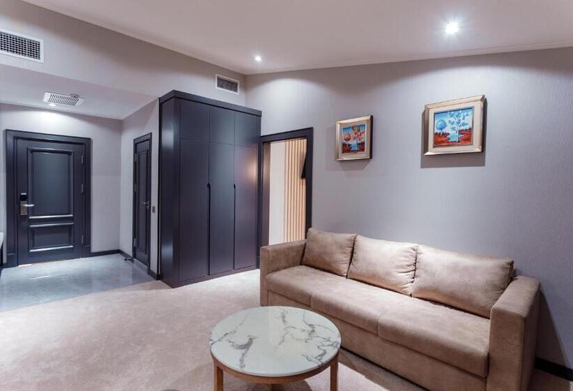 سوییت, Husma Hotel & Spa