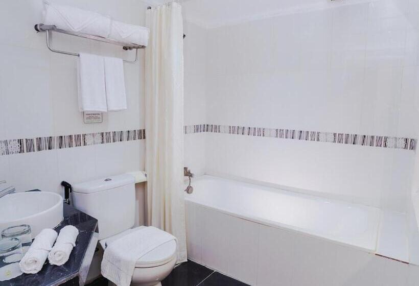 سوییت اجرایی, Parkside Star Hotel Jayapura