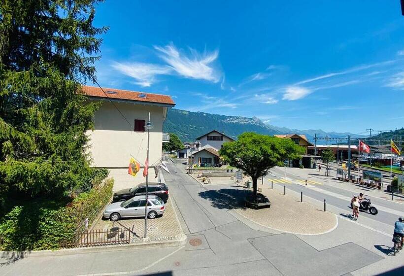 标准间, Christina