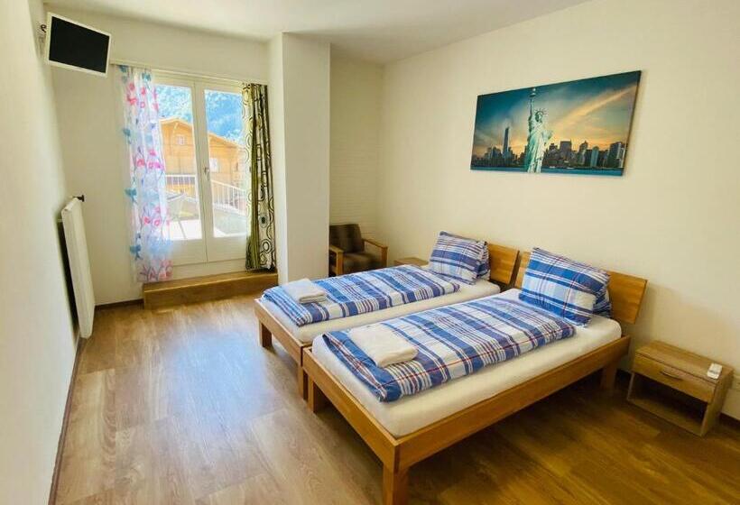 标准间, Christina