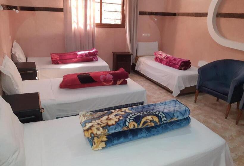 חדר סטנדרט לארבעה, Auberge De La Vallée