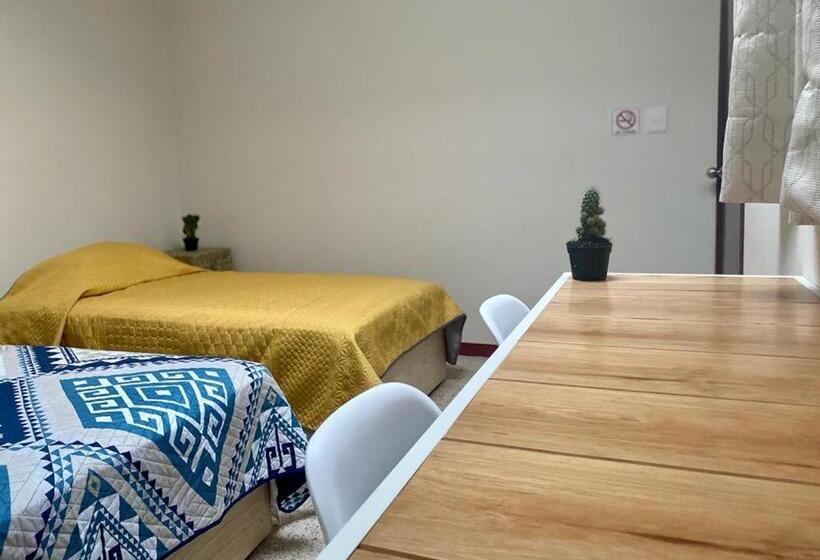 اتاق استاندارد سه تخته با سرویس بهداشتی مشترک, Casa Cempoal