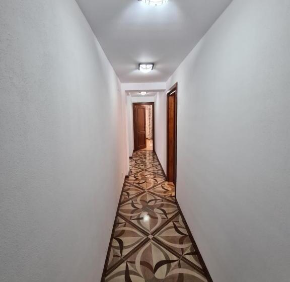 标准间, Casa Hera