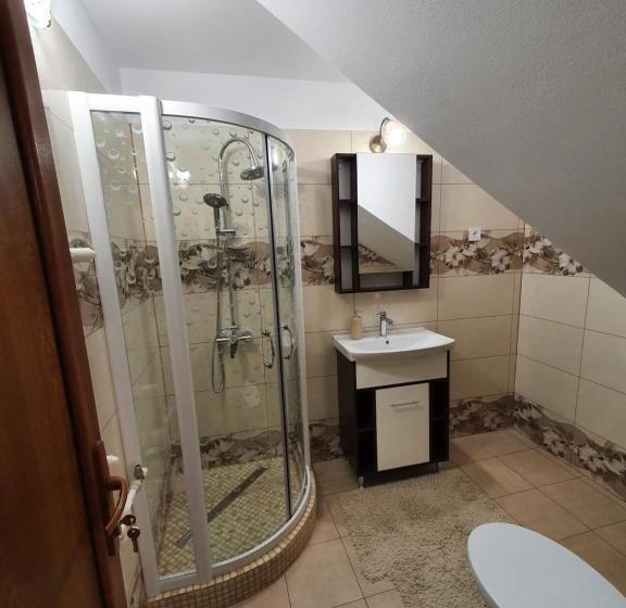 标准间, Casa Hera