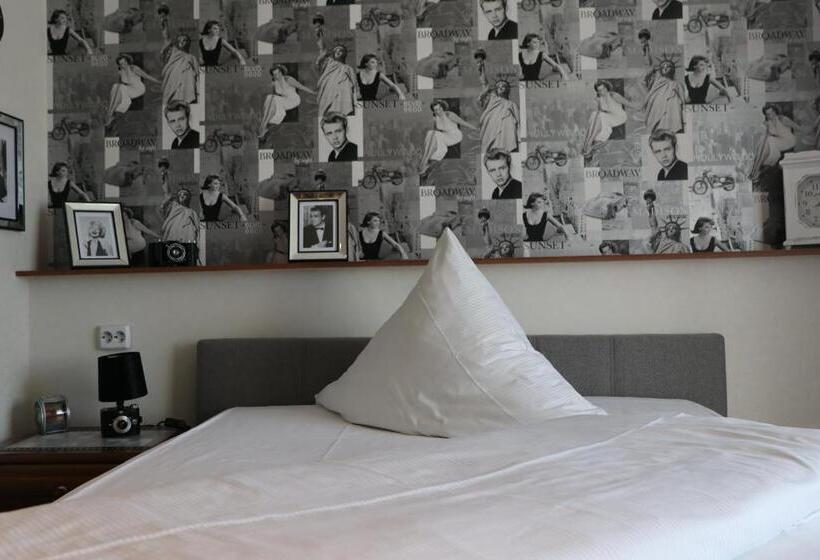 Номер Стандарт, Boulevardhotel Sängerstadt Alle Zimmer Klimatisiert