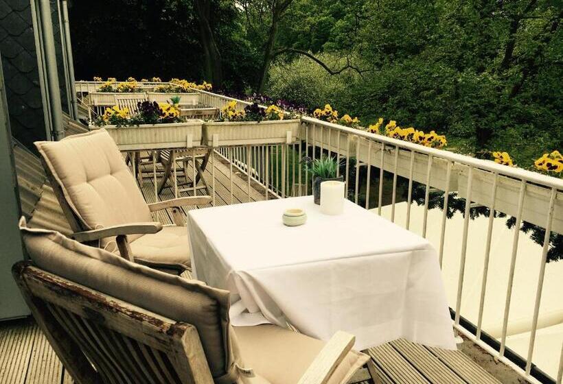 اتاق استاندارد با بالکن, Gästehaus Höpkens Ruh