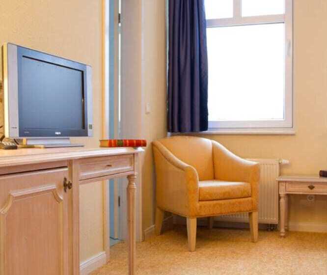 패밀리 룸, Ambassador Potsdam