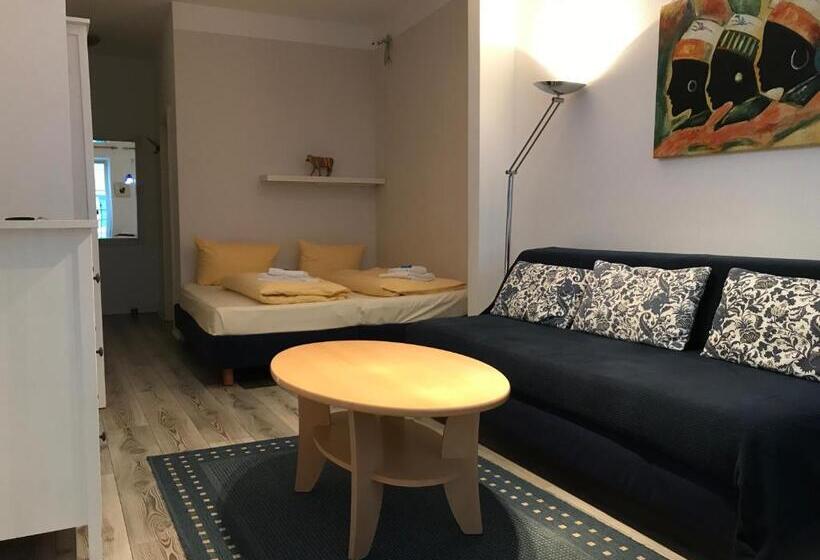 استودیوی استاندارد, Apartments Les Jardins