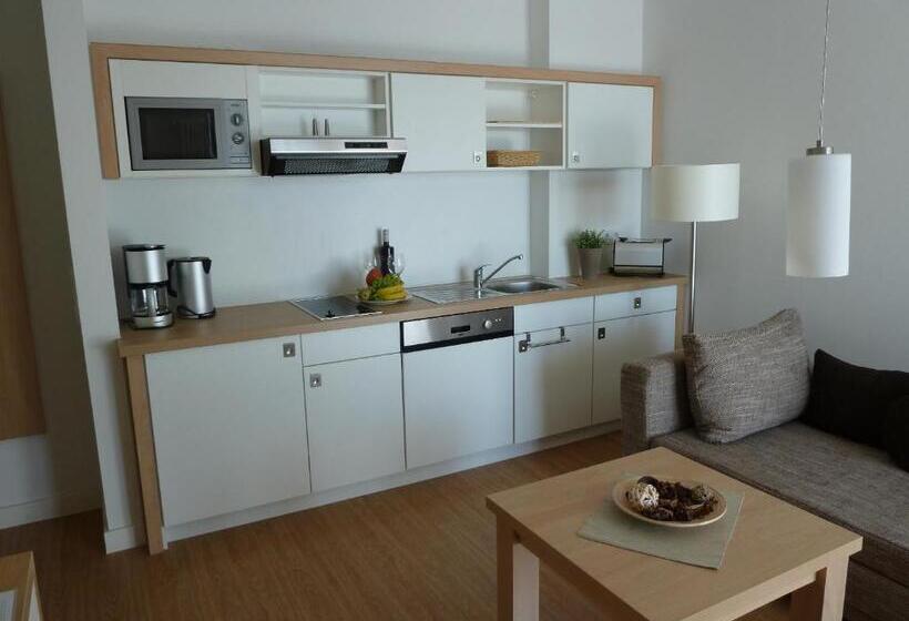 低层单卧公寓, Goor Und Apartmenthaus