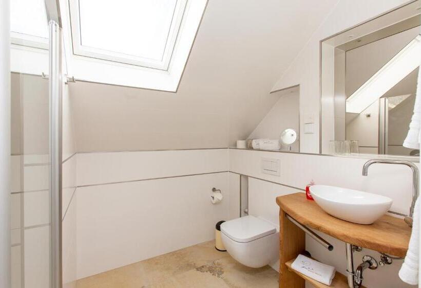 شقة غرفة واحدة, Inselhof