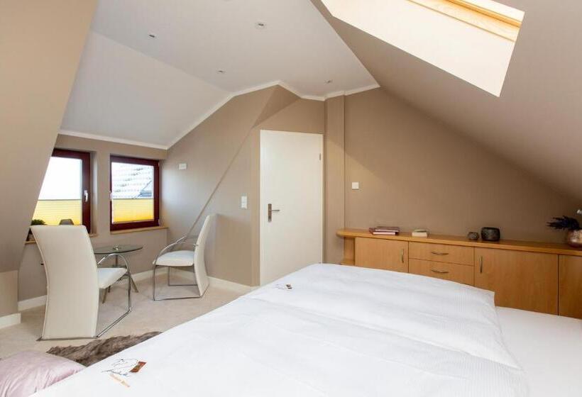 شقة غرفة واحدة, Inselhof