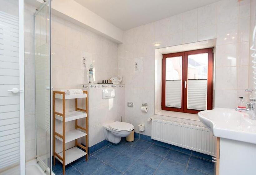 غرفة قياسية, Inselhof