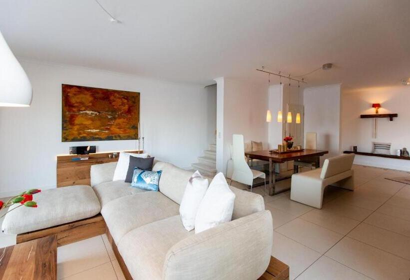 شقة غرفة واحدة, Inselhof