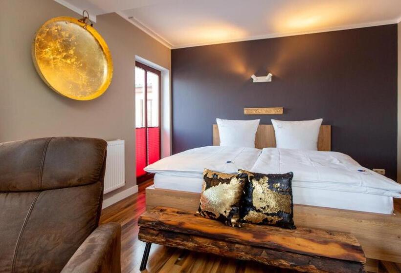 غرفة قياسية مطلّة علي البحيرة, Inselhof