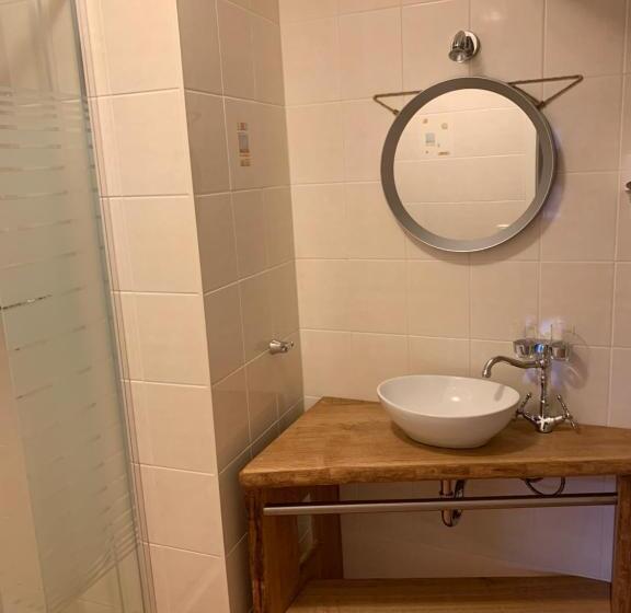 غرفة قياسية, Inselhof