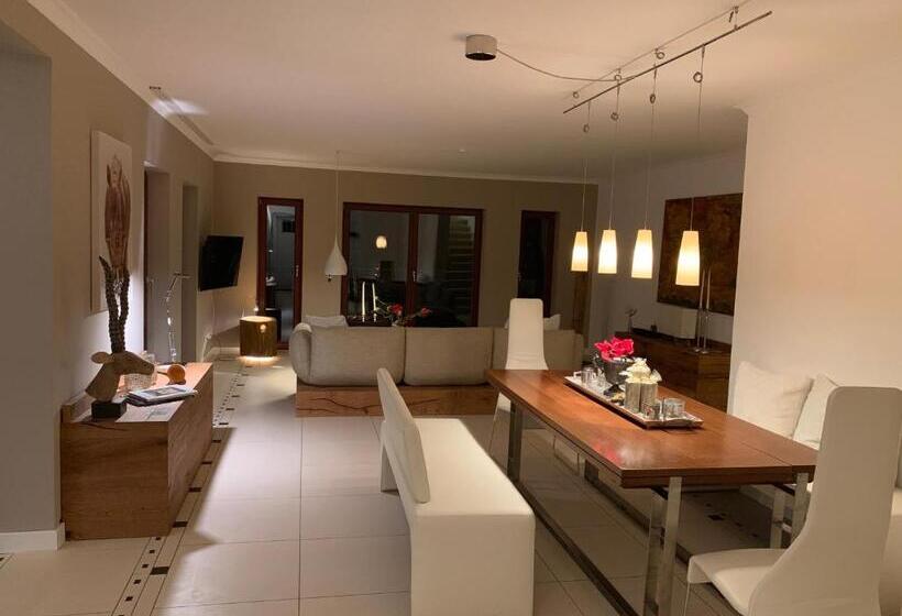 شقة غرفة واحدة, Inselhof