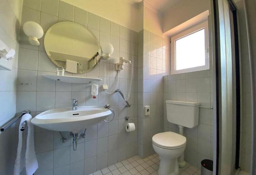 スタンダードルーム, Tanneneck