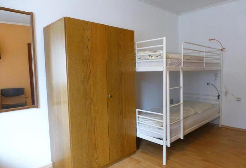 ファミリールーム, Tanneneck