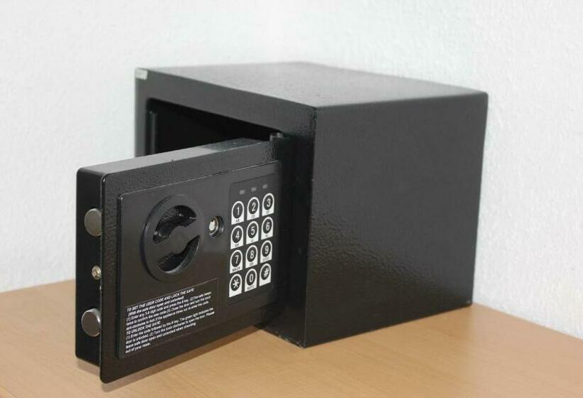 スタンダードシングルルーム, Wurster Kroog