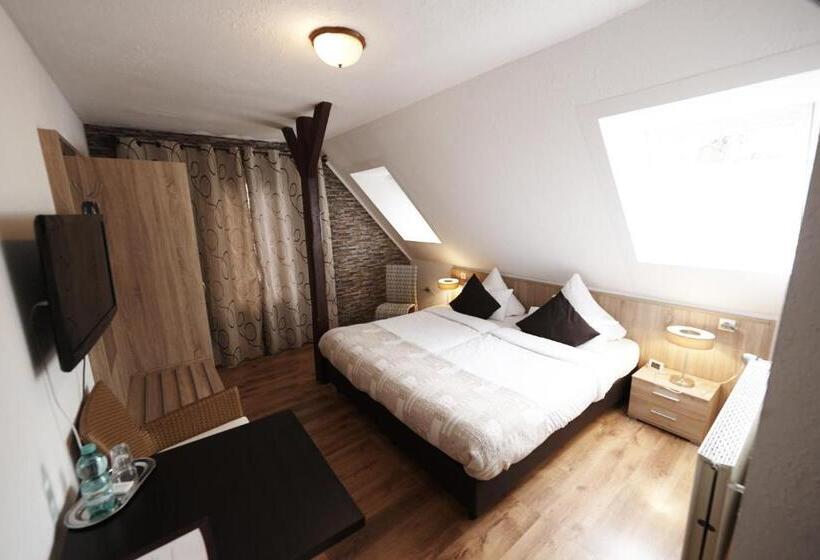 スタンダードルーム, Wurster Kroog