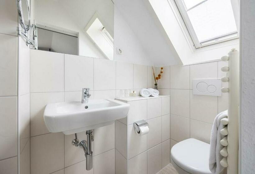 标准单人间, Zum Goldenen Anker