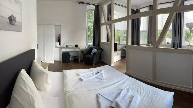 応接間付きスタンダードルーム, Pension Villa Frohsinn Sellin Auf Rügen