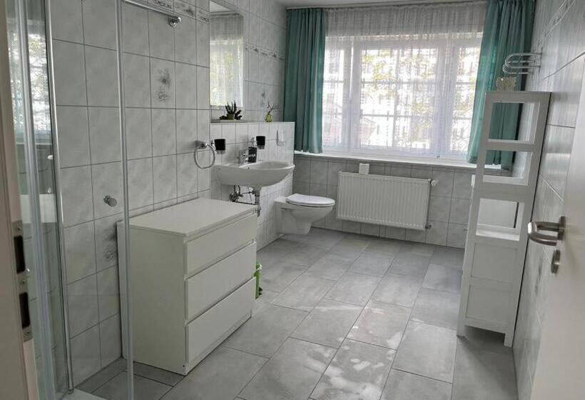 Апартаменты 1 Спальня с Балконом, Pension Villa Frohsinn Sellin Auf Rügen
