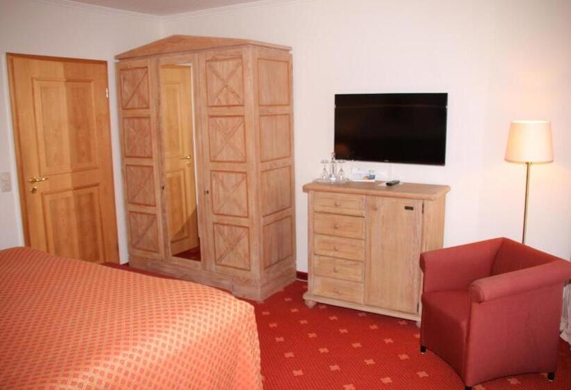 Полулюкс с Балконом, Romantik Im Hotel Villa Röhl