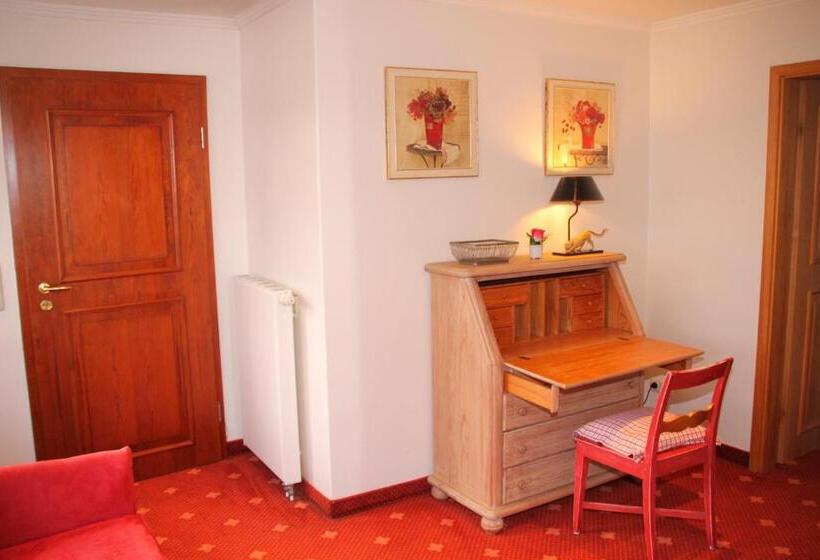 주니어 스위트 발코니, Romantik Im Hotel Villa Röhl