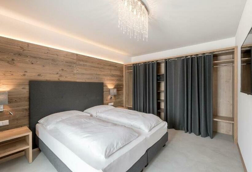 발코니가 있는 스위트, Mondschein Hotel & Chalet