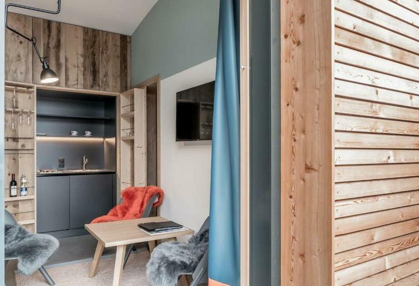 디럭스 룸, Mondschein Hotel & Chalet