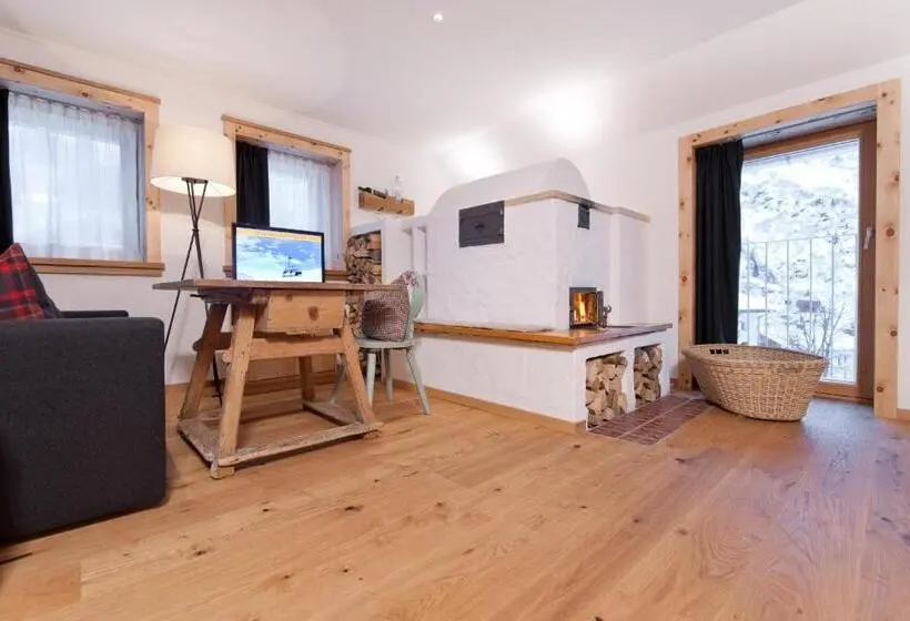 Sviitti, Mondschein Hotel & Chalet
