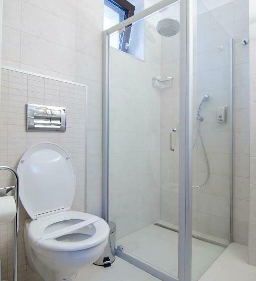 Номер Стандарт Вид на Горы, Taverna Olteanului