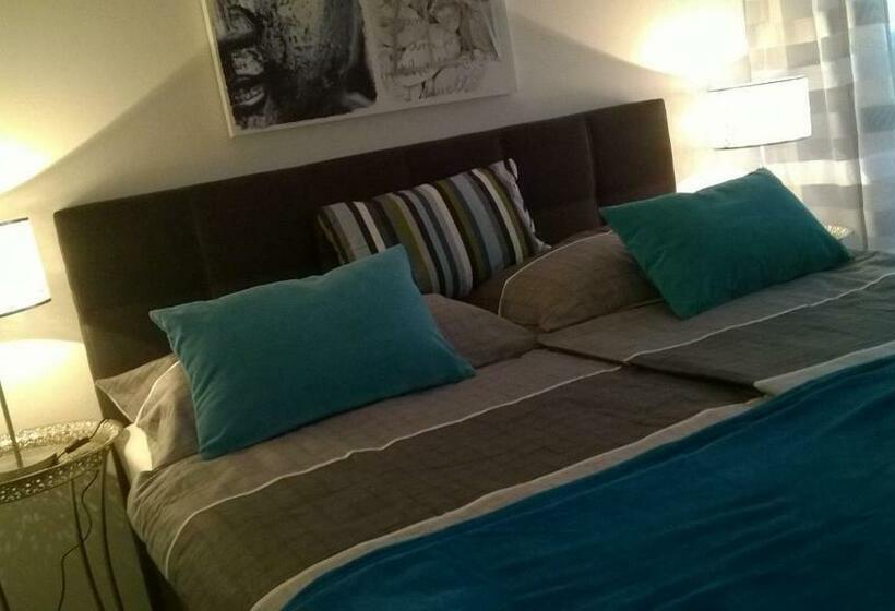 带1个卧室的带阳台的公寓, Wohlfühlplatz´l