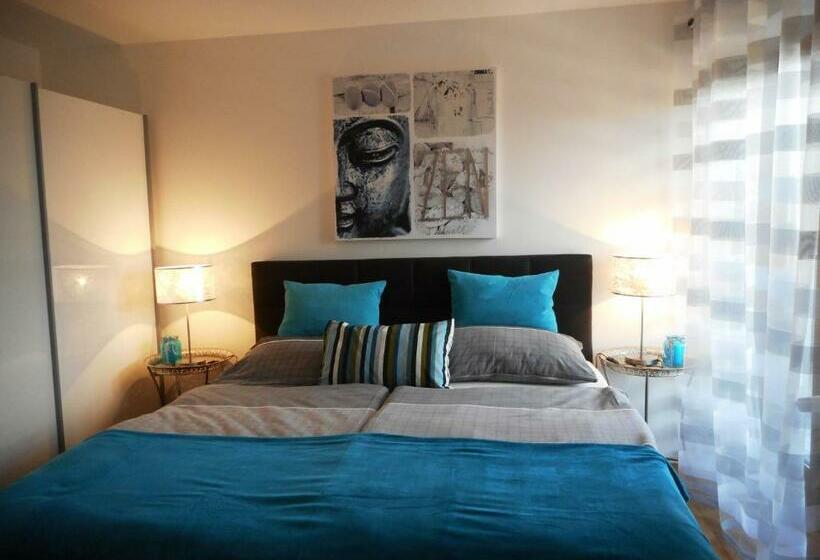 带1个卧室的带阳台的公寓, Wohlfühlplatz´l