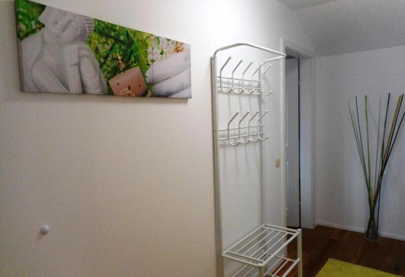 带1个卧室的带阳台的公寓, Wohlfühlplatz´l